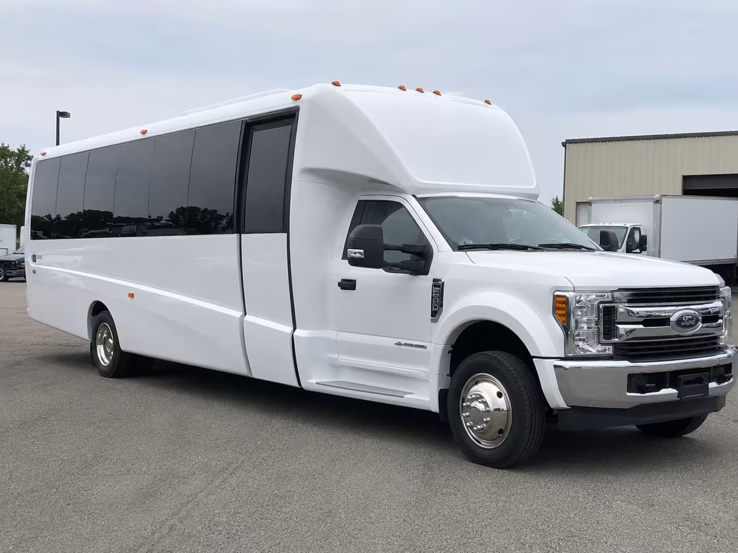 san bruno minibus rentals for san francisco museum field trips